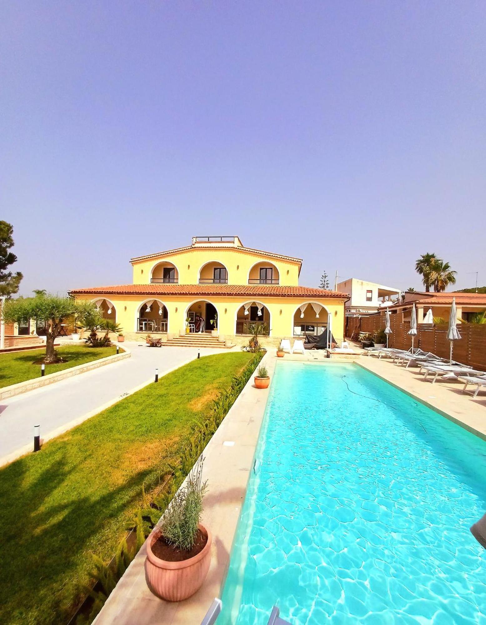 Villa Sunset B&B/Apartments Fontane Bianche Kültér fotó