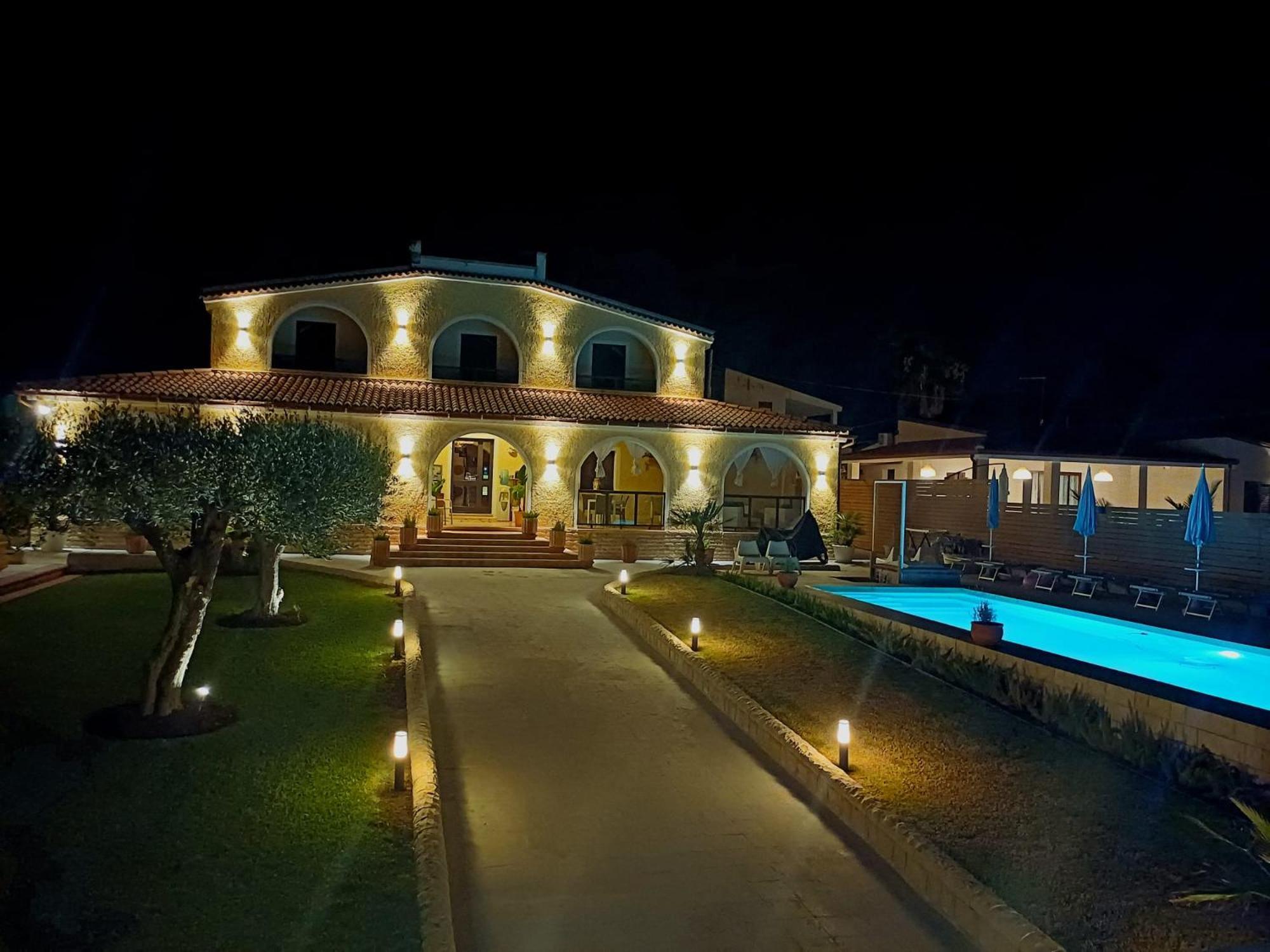 Villa Sunset B&B/Apartments Fontane Bianche Kültér fotó