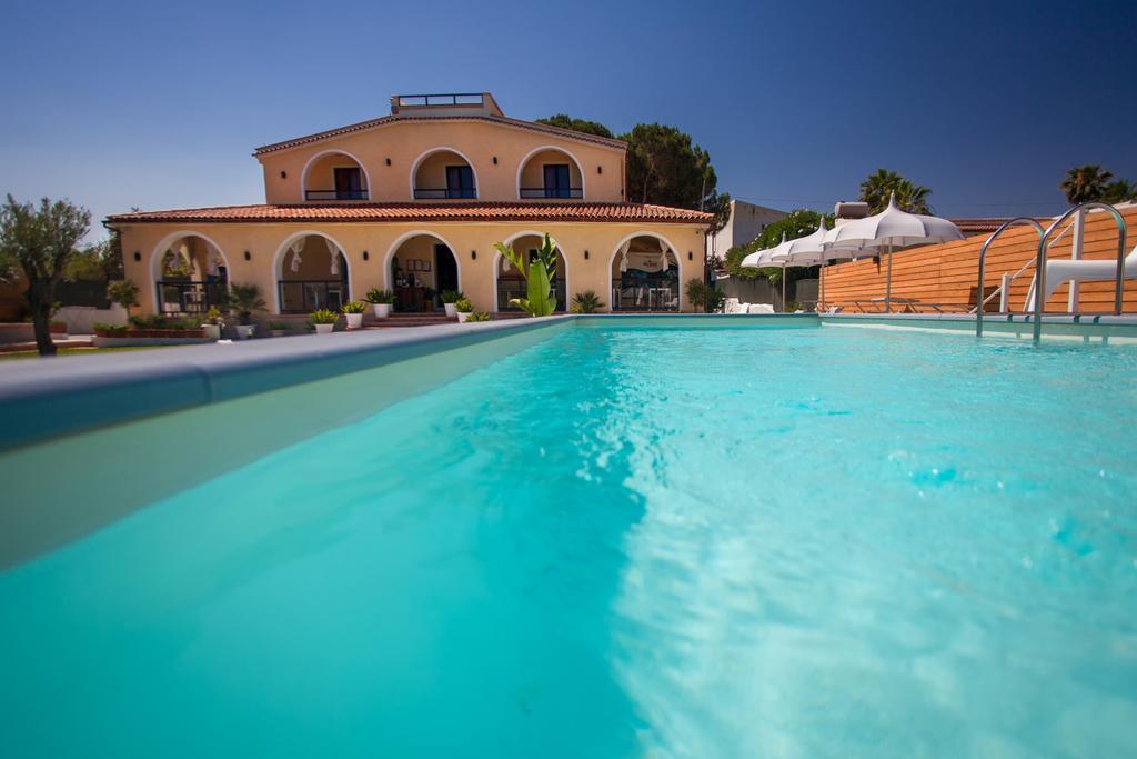 Villa Sunset B&B/Apartments Fontane Bianche Kültér fotó