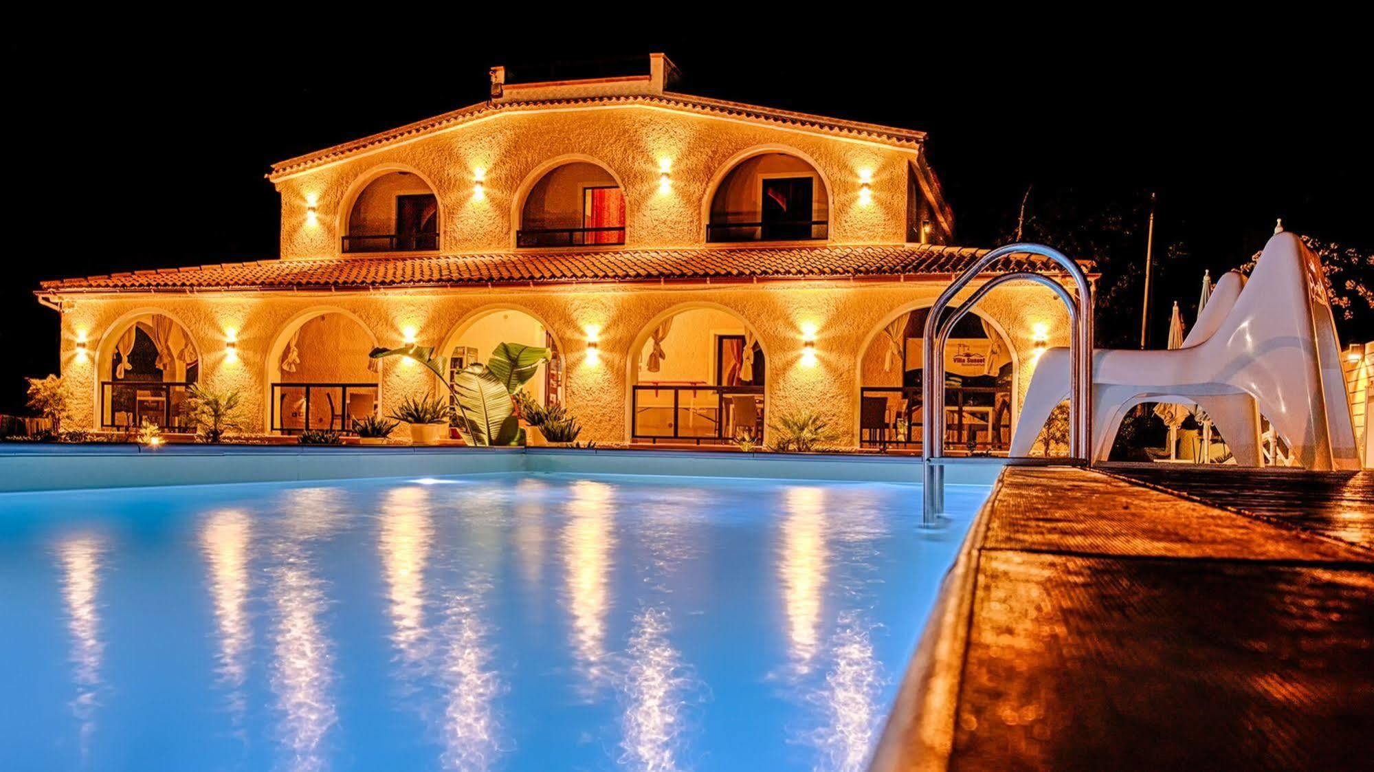 Villa Sunset B&B/Apartments Fontane Bianche Kültér fotó