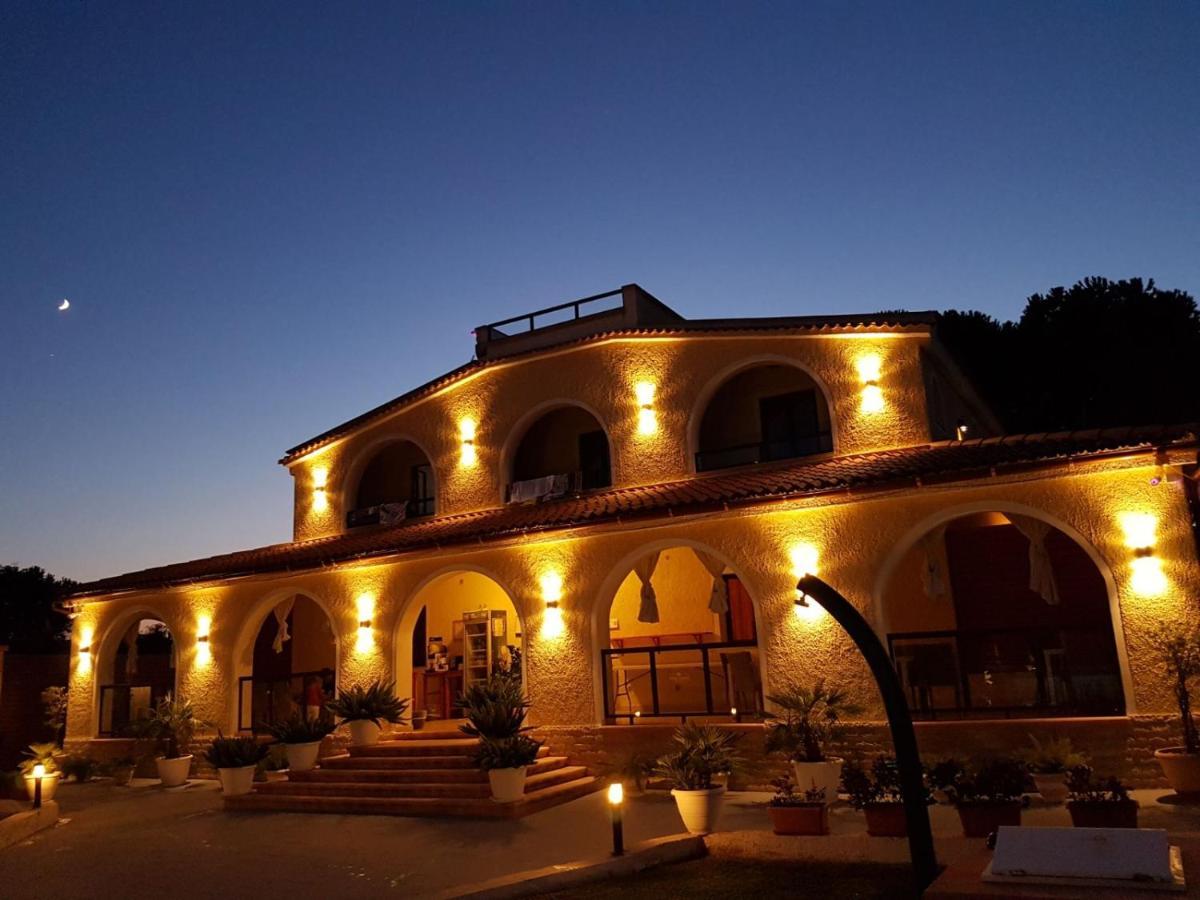 Villa Sunset B&B/Apartments Fontane Bianche Kültér fotó